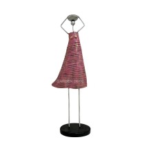 GARDEN DECO Handcraft Metal Wrought Iron Tribal Lady Worker (Set of 1 PC)